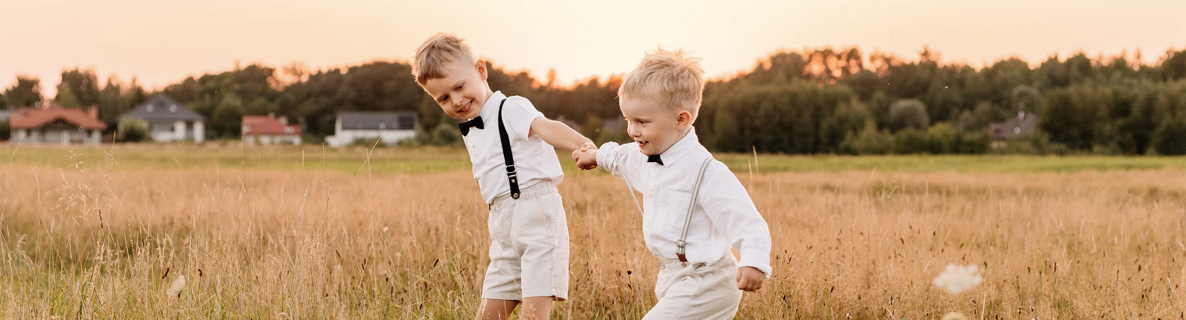 Sesja rodzinna Pauliny, Bartka i chłopaków w plenerze - sesja plenerowa Łódź - fotografia rodzinna
