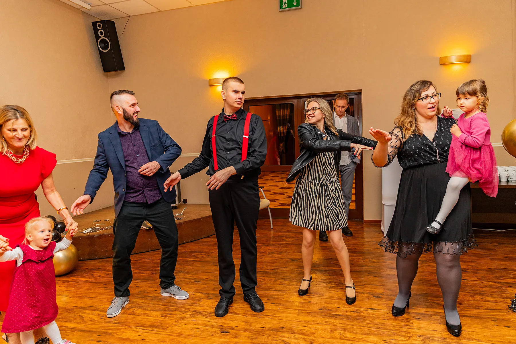 Fotografia eventowa - fotograf na osiemnastkę Łódź - zdjęcia z 18. urodzin Mateusza