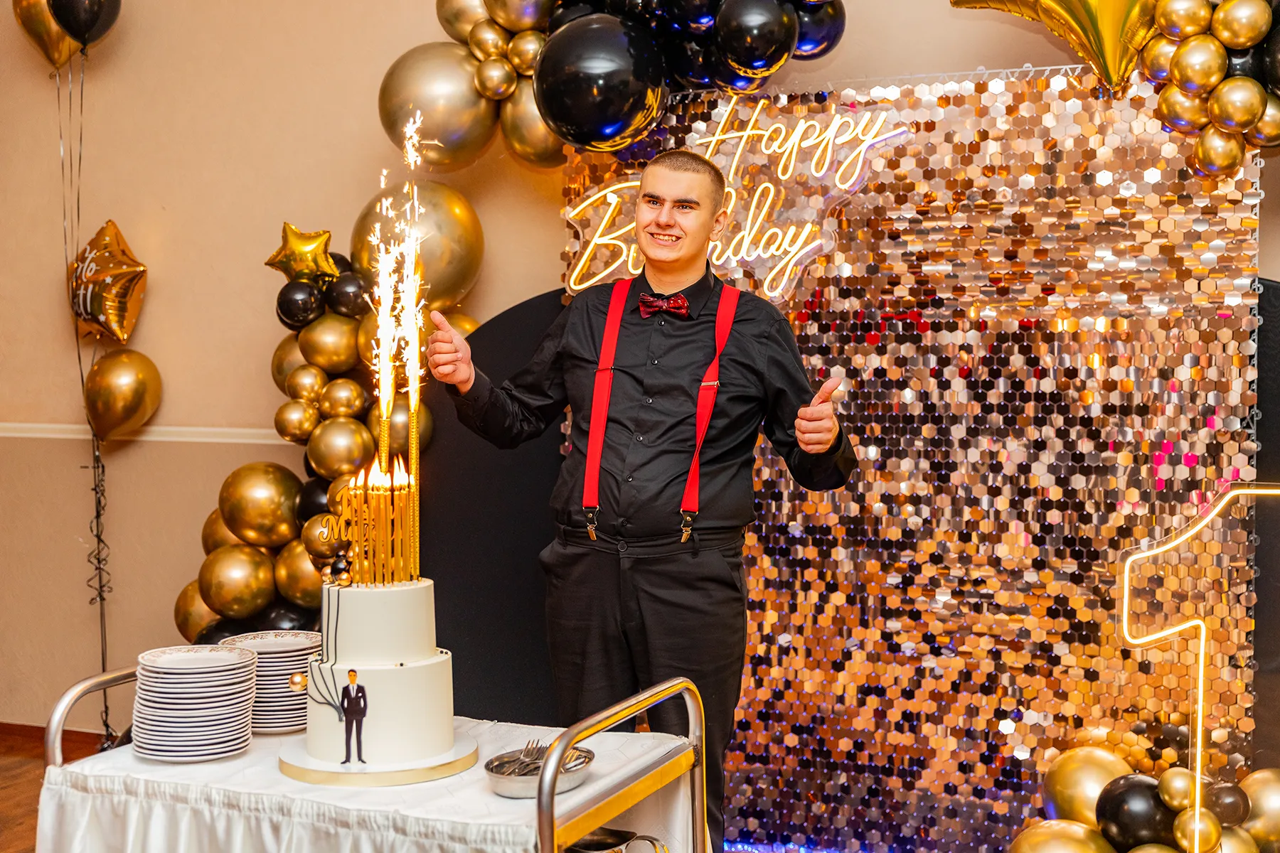 Zdjęcia z 18. urodzin Mateusza - fotograf na osiemnastkę Łódź - reportaż z urodzin