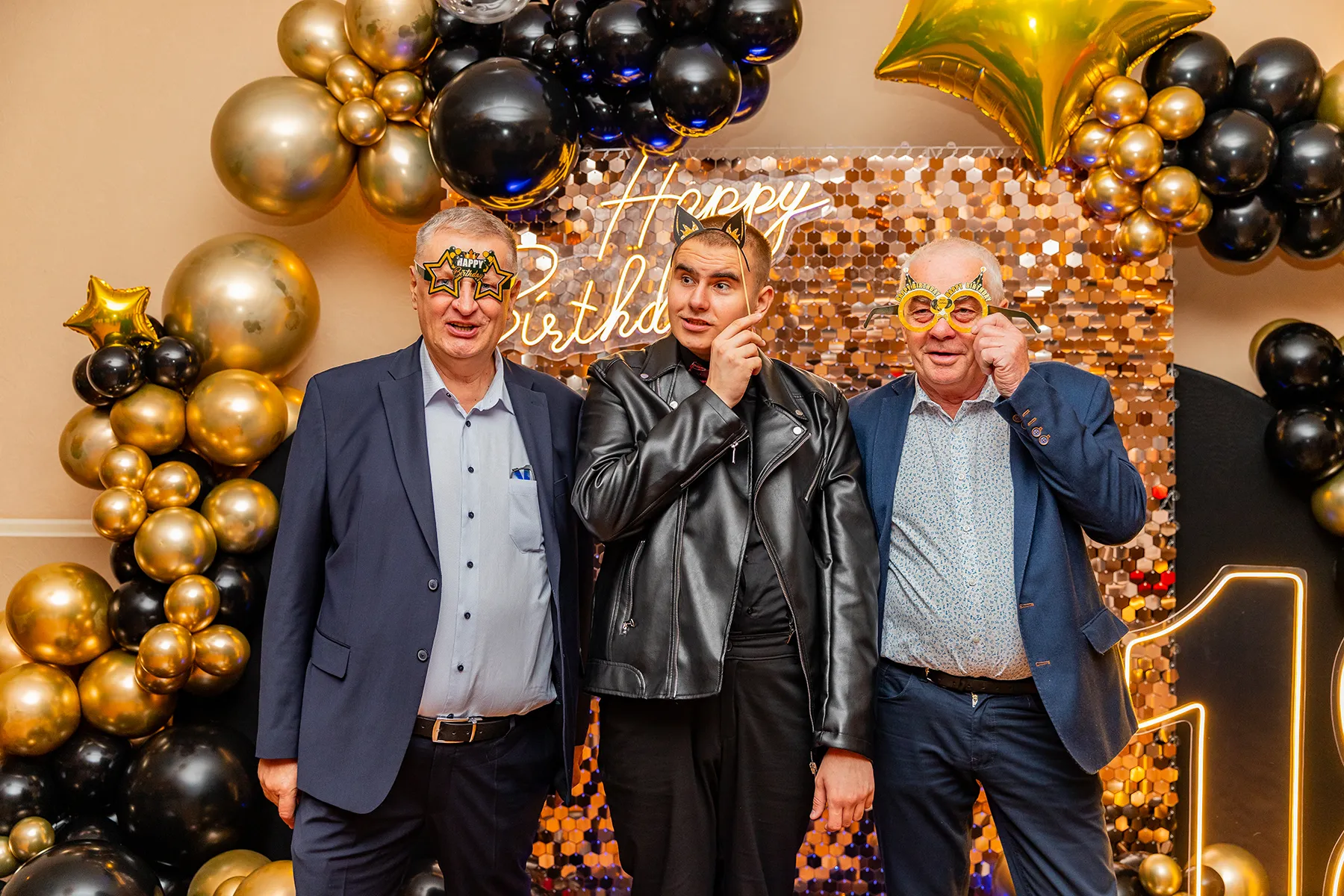 Zdjęcia z 18. urodzin Mateusza - fotograf na 18 Łódź - fotografia eventowa