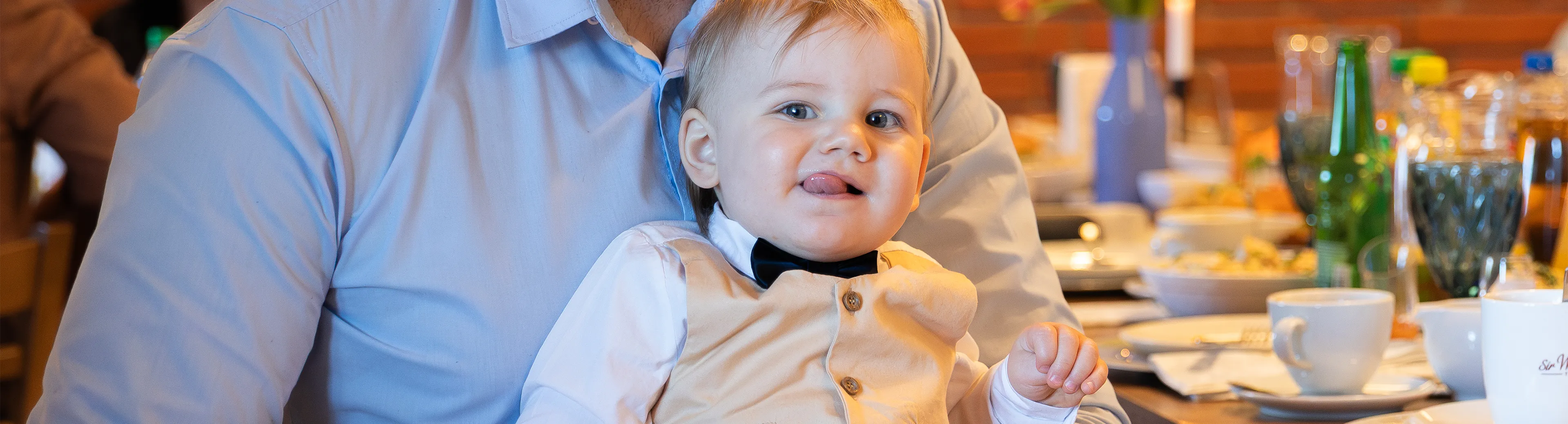 Zdjęcia z chrztu świętego Eryka - fotograf na chrzest Łódź - fotografia chrzcielna