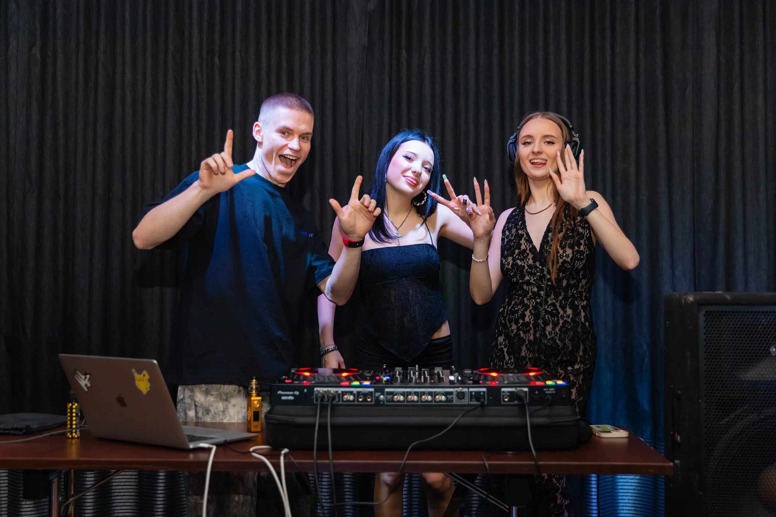 Fotografia eventowa - fotograf na osiemnastkę Łódź - zdjęcia z 18. urodzin Poli