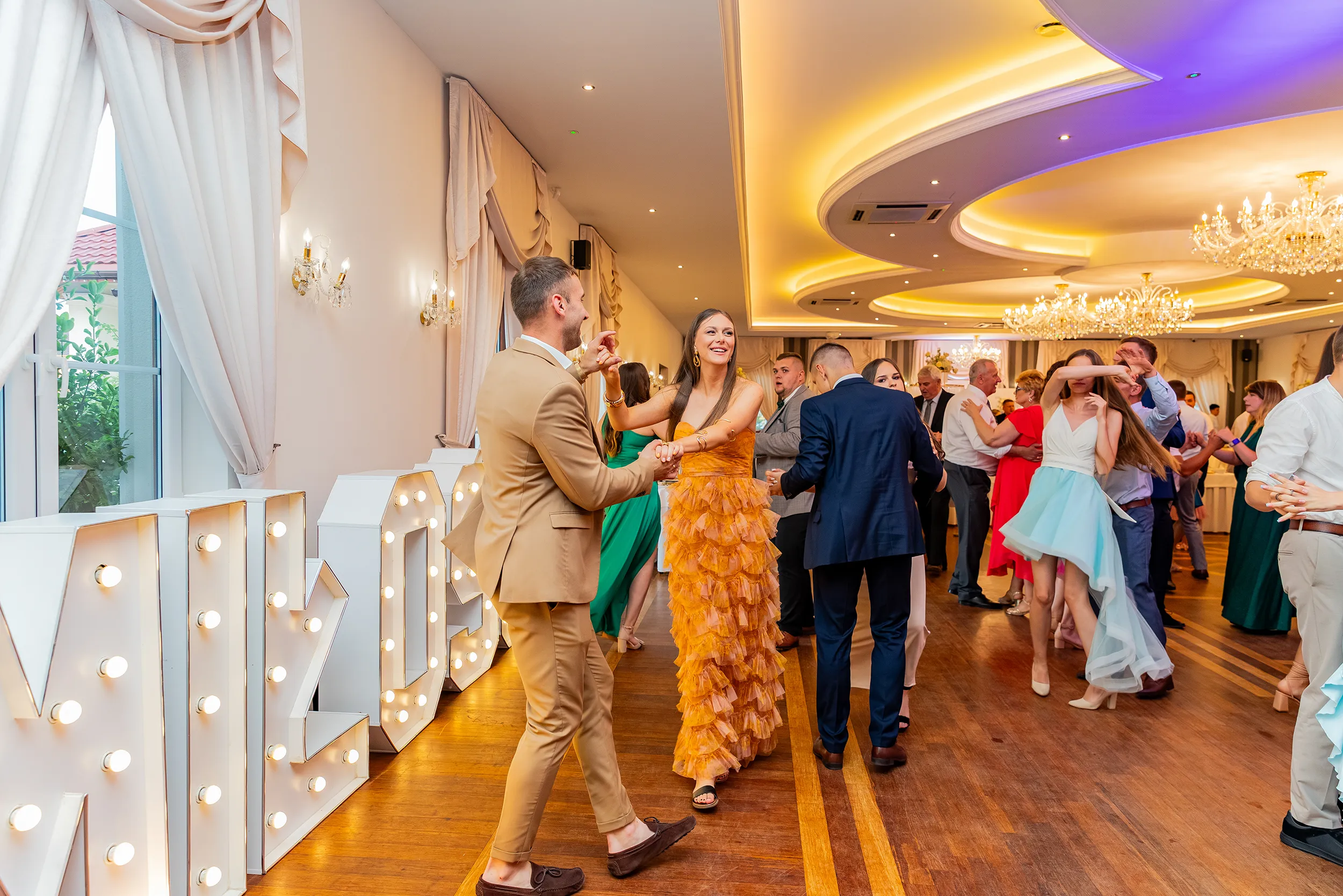 Zdjęcia ślubne Agaty i Damiana - fotograf ślubny Łódź - zdjęcia ślubne w plenerze