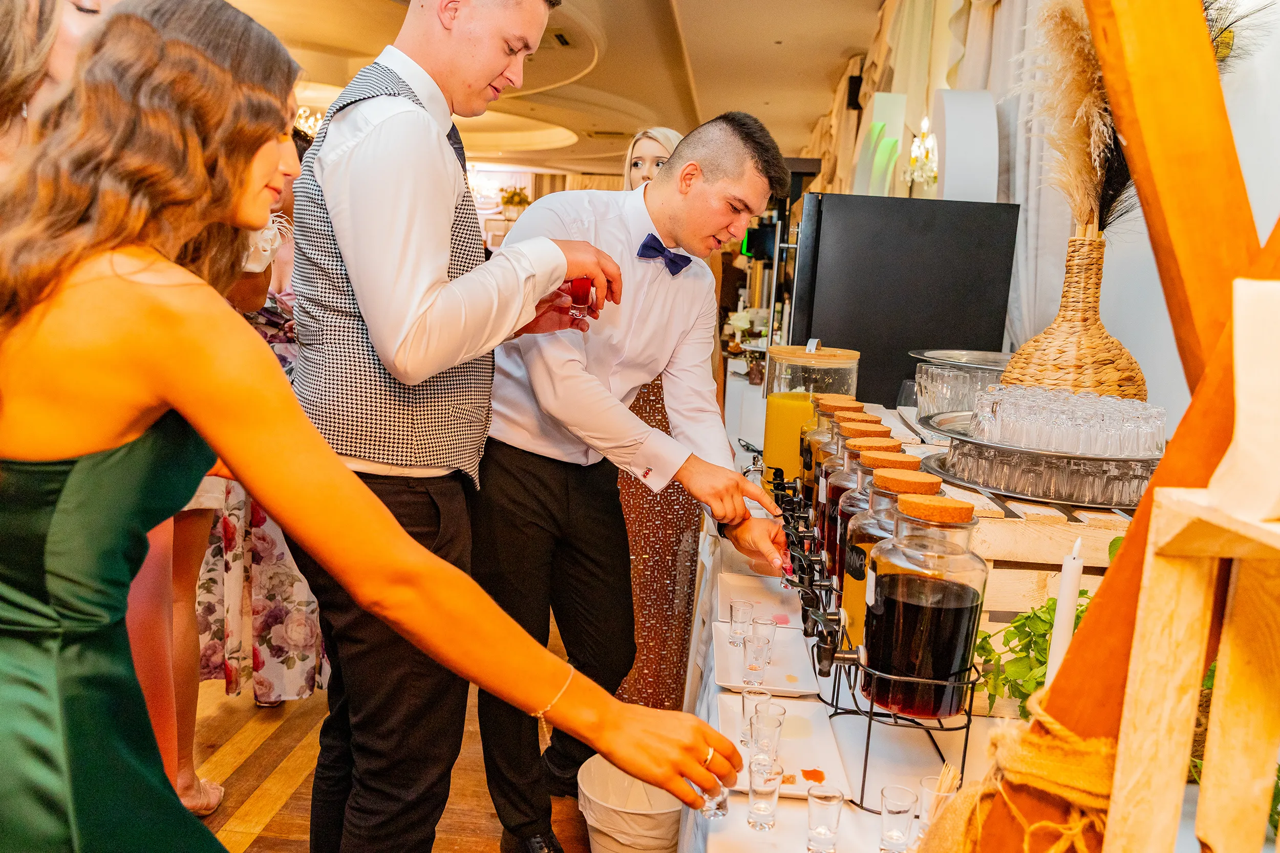 Zdjęcia ślubne w plenerze - fotograf ślubny Łódź - fotografia weselna łódzkie