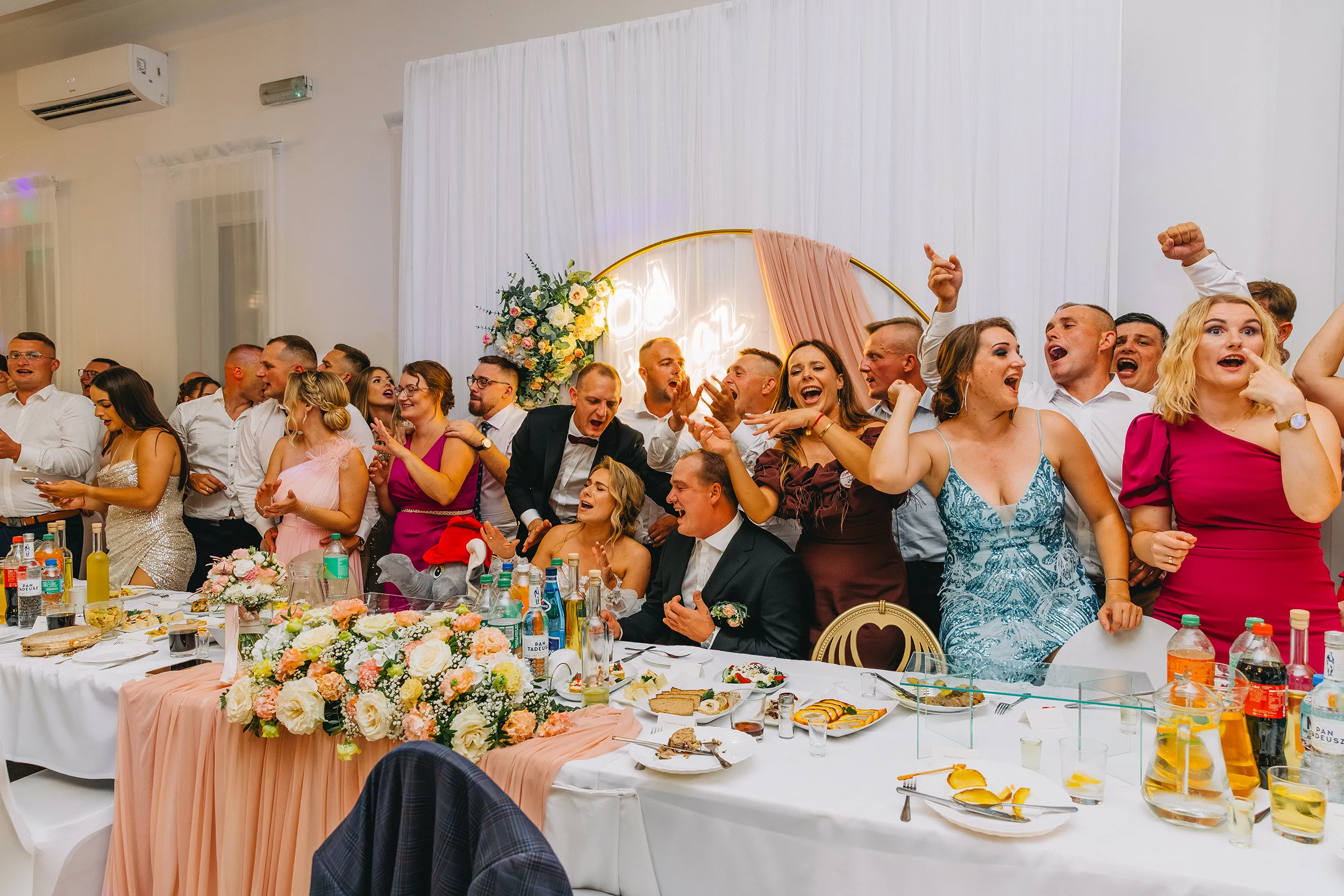 Weselna magia pierwszego tańca - sesja ślubna Bełchatów