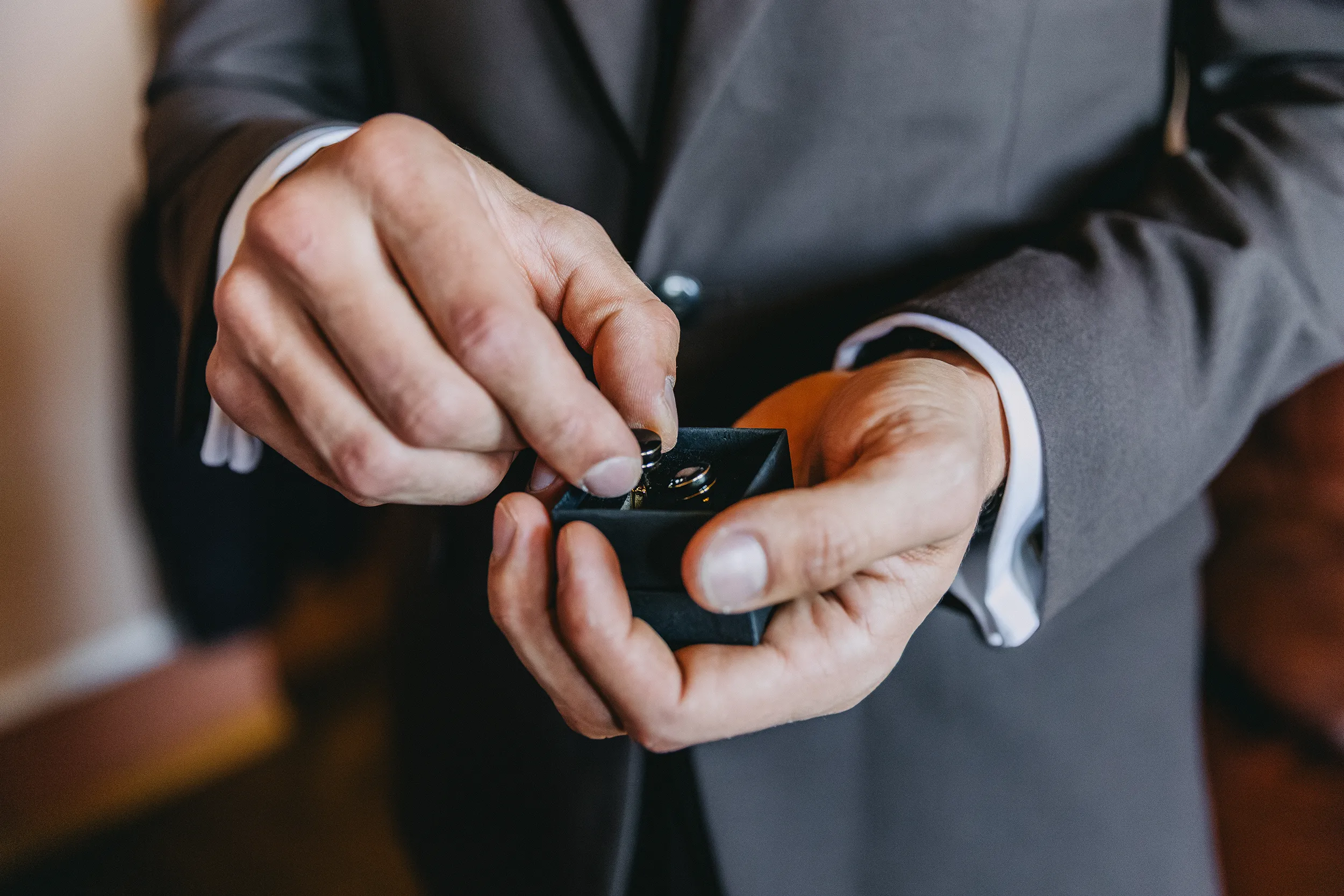 Przygotowania ślubne - zdjęcia ślubne w plenerze Pabianice