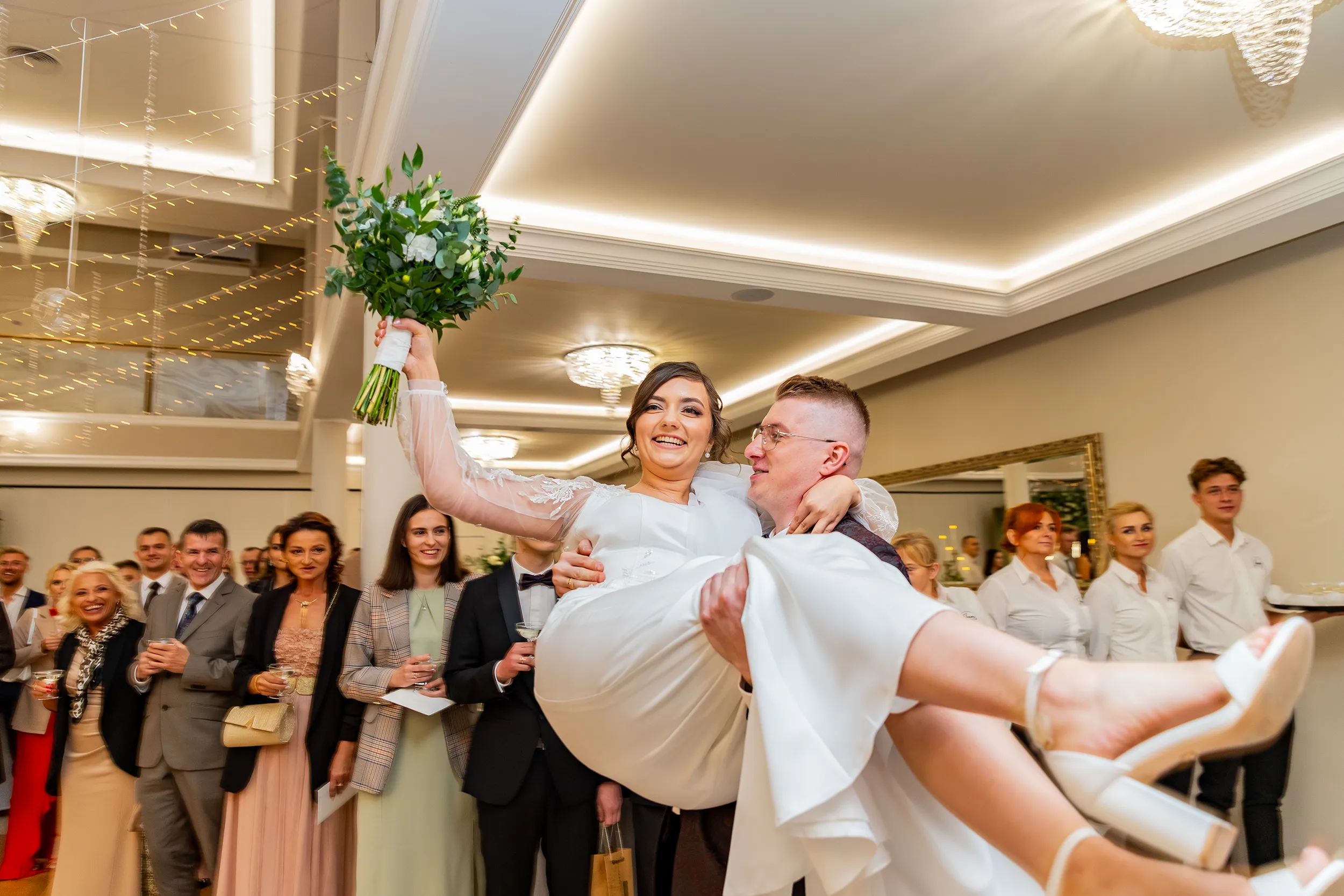 Impreza weselna - zdjęcia ślubne w plenerze Pabianice