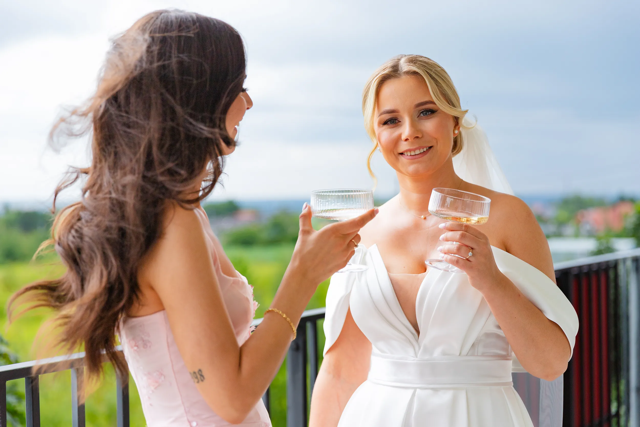 Impreza weselna - zdjęcia ślubne w plenerze Pabianice