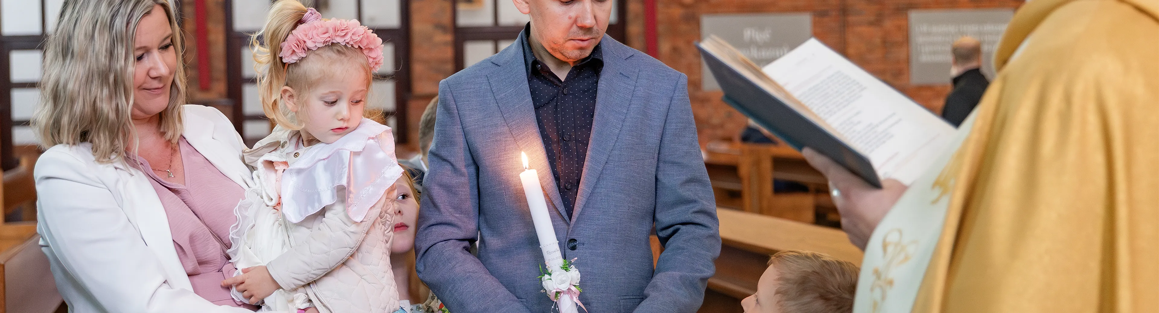 Reportaż z ceremonii chrztu - fotograf na chrzest Łódź - Rozalka